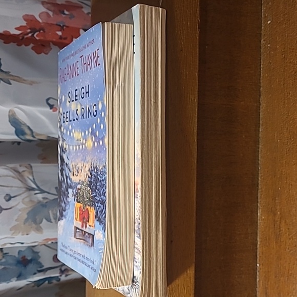 RaeAnne Thayne Sleigh Bells Ring & Christmas At Holiday House Paperbacks - Picture 6 of 6
